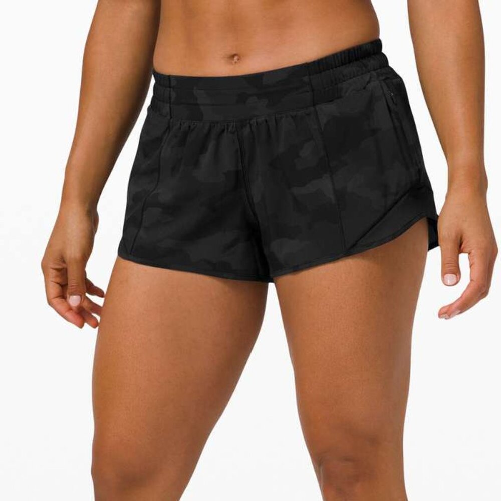 Lululemon Hotty Hot Low Rise Short 2.5" Size 10 Black Camo
